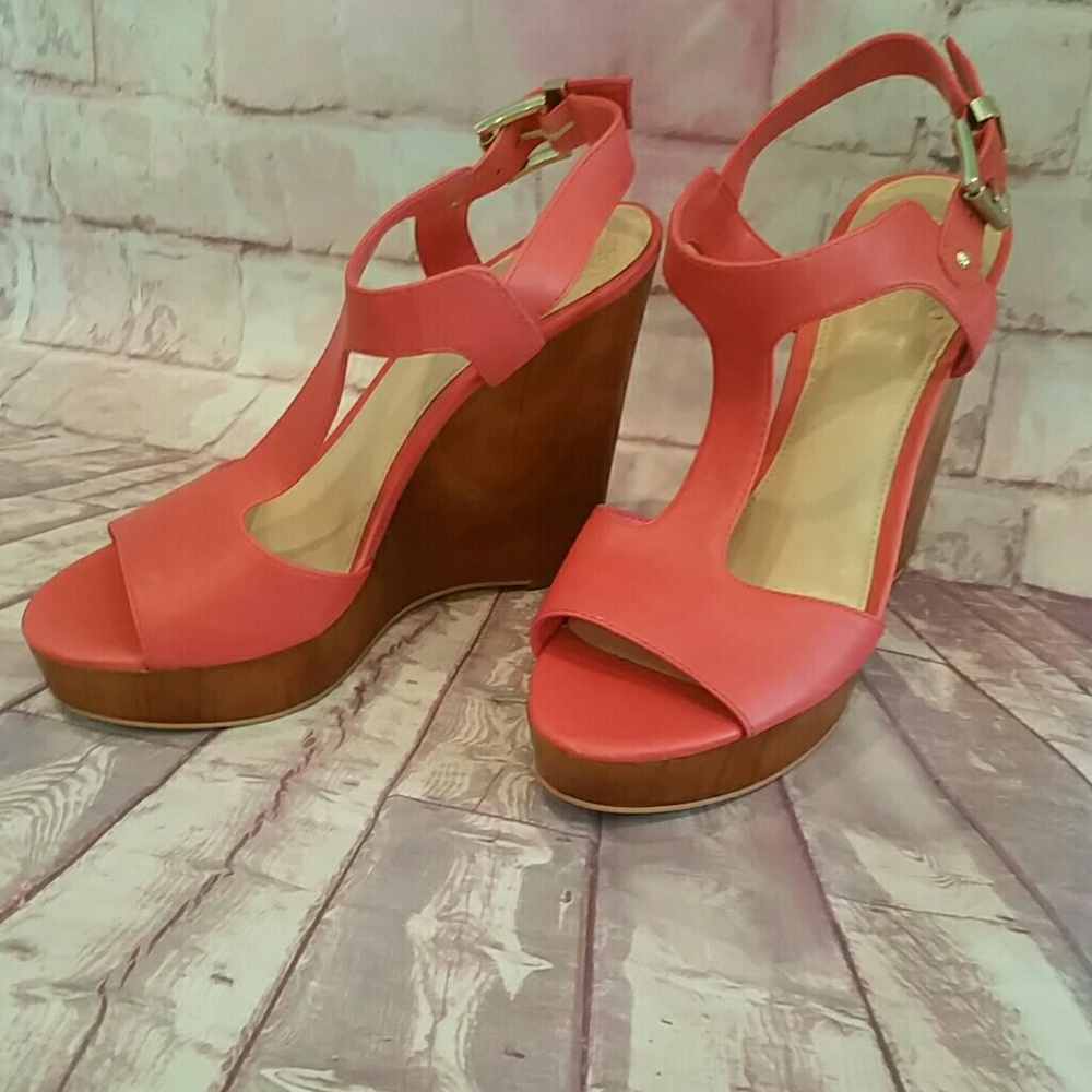 Vincent Camuto Wedges